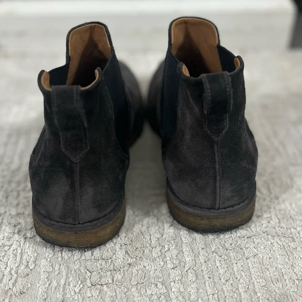 Vince Sawyer Suede Chelsea Boots